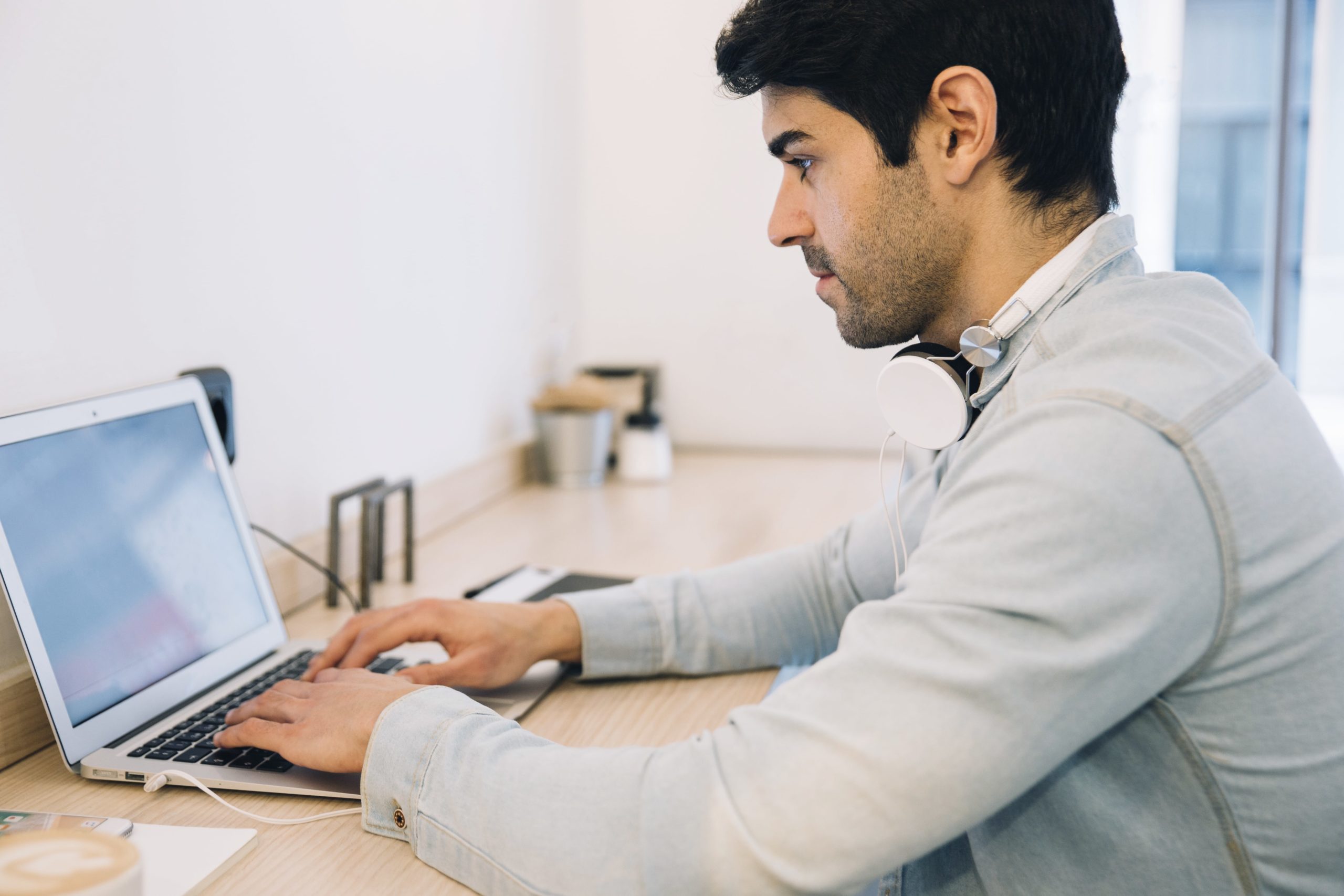 Vale a Pena Sair do Emprego CLT e Empreender em 2025?